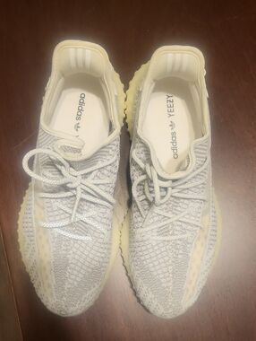 adidas Yeezy Boost 350 V2 Cream & Gray Knit Sneakers New With Box